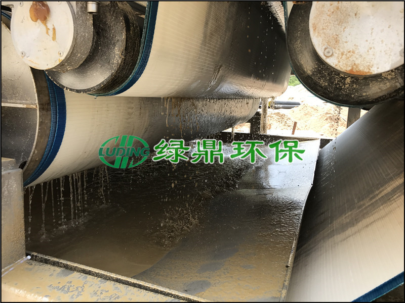 沙场泥浆处理：重型分体污泥脱水机处理案例效果（梅州）